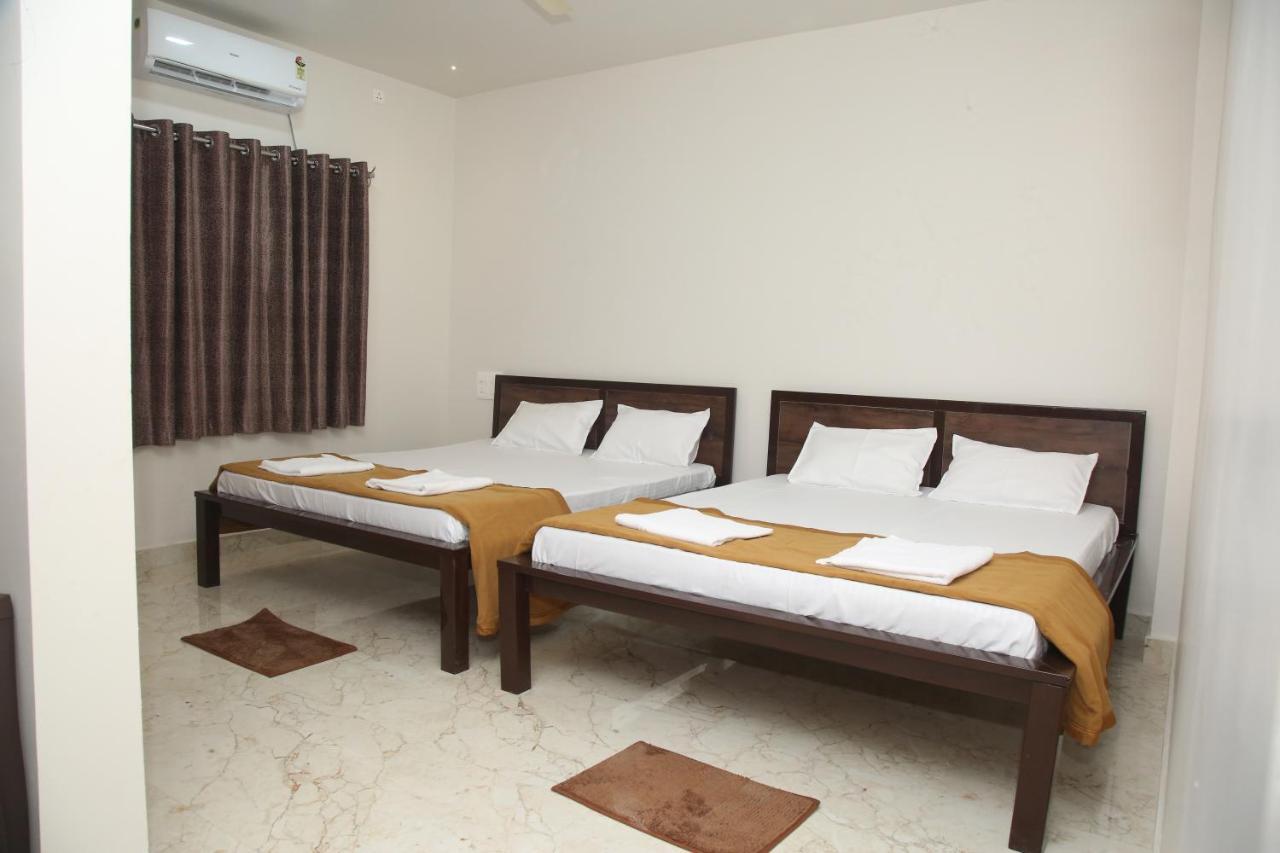 Hotel Madhusudan Executive 戈尔哈布尔 外观 照片