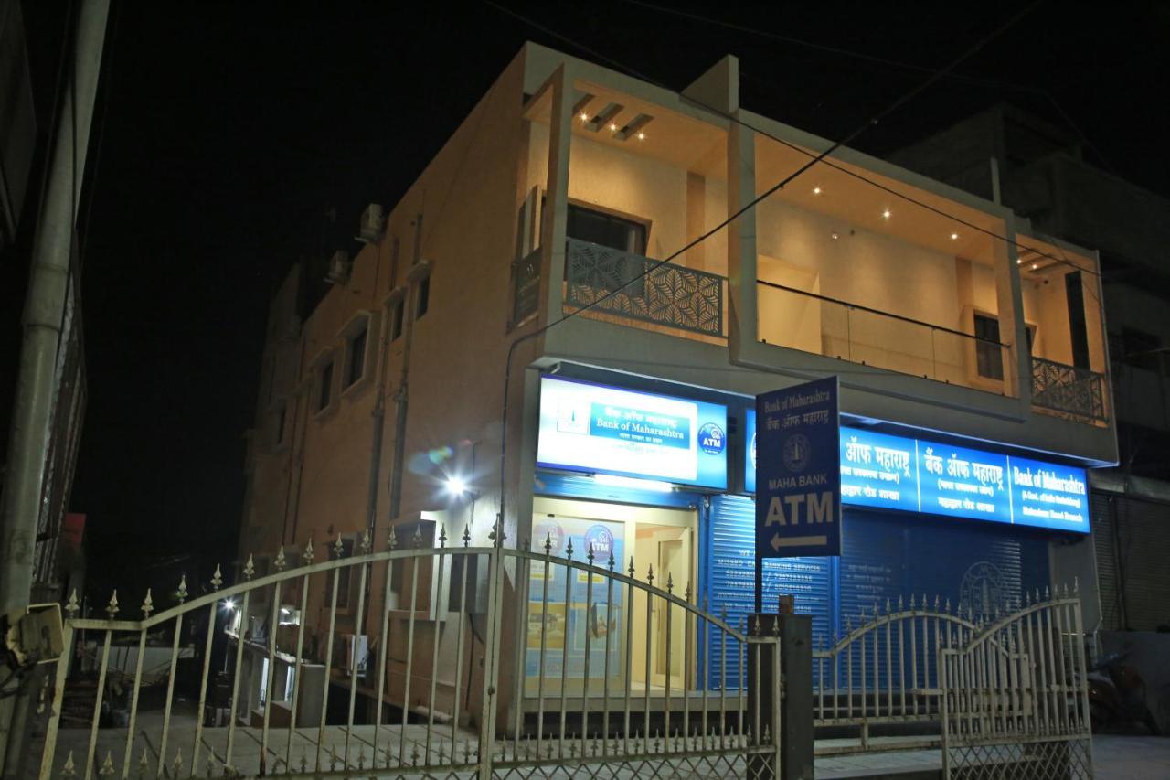 Hotel Madhusudan Executive 戈尔哈布尔 外观 照片